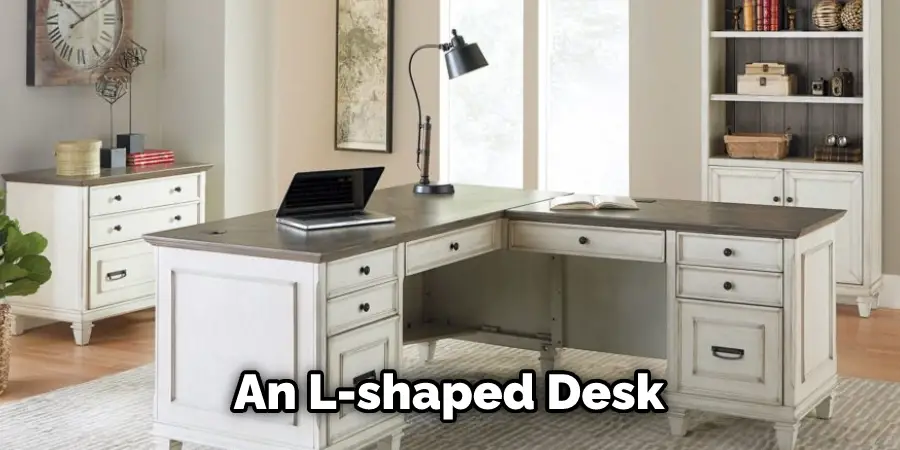 An L-shaped Desk