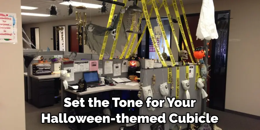 Set the Tone for Your Halloween-themed Cubicle