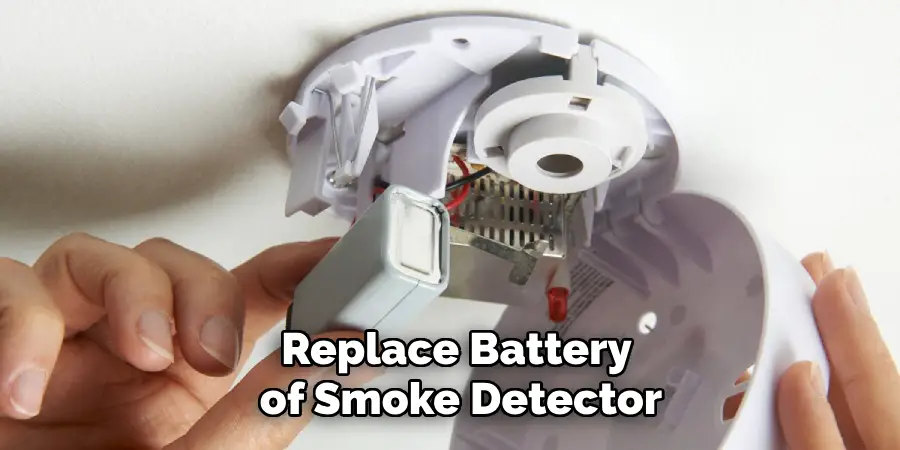 Replace Battery of Smoke Detector