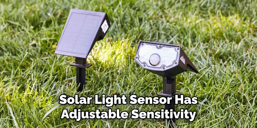 Solar Light Sensor Has Adjustable Sensitivity
