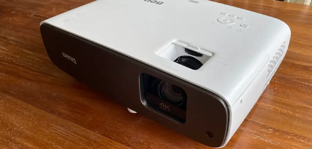 How to Clean the Inside of a Projector