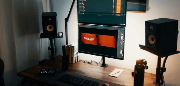 How to Connect Speakers to Computer Monitor