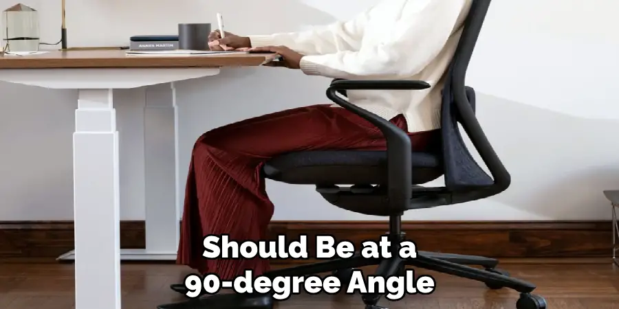 Should Be at a
 90-degree Angle 