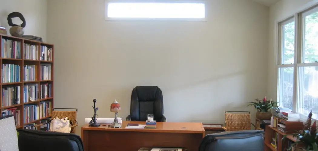 How to Hang Photo Frames in an Office